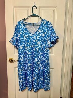 NCLOOK Large Blue Floral V-Neck Women's Dress With White Florals